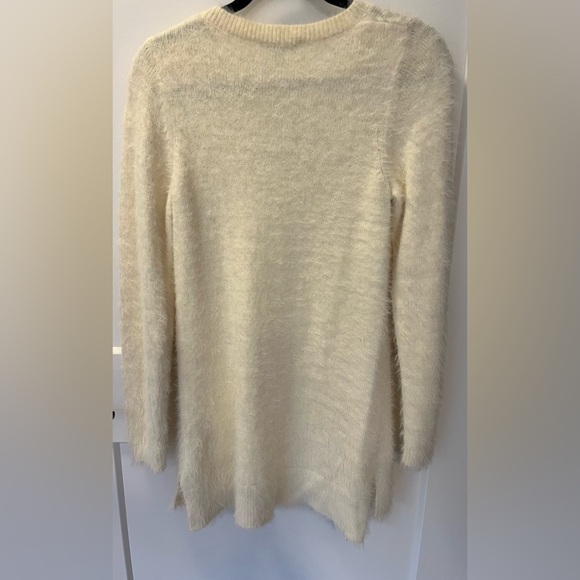 Ladies Fuzzy Sweater - Picture 3 of 4